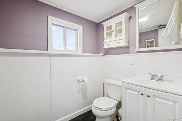 4 Oakley Drive, Huntington Station, NY 11746