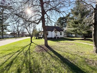 237 Wood Street S, Mora, MN 55051