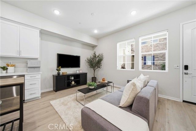 105 Lugo Ln, Mission Viejo, CA 92692