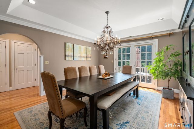 15 Governors Row 15, West Hartford, CT 06117