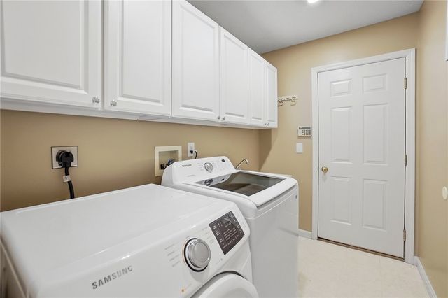 6822 Wintergreen Place, Huber Heights, OH 45424