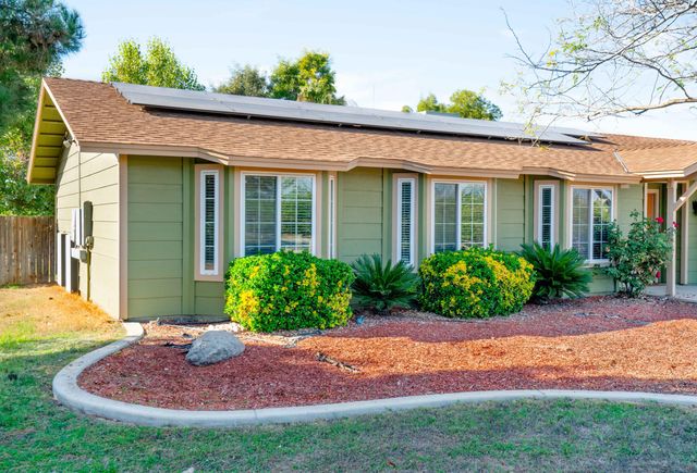 36705 144 Road, Visalia, CA 93292