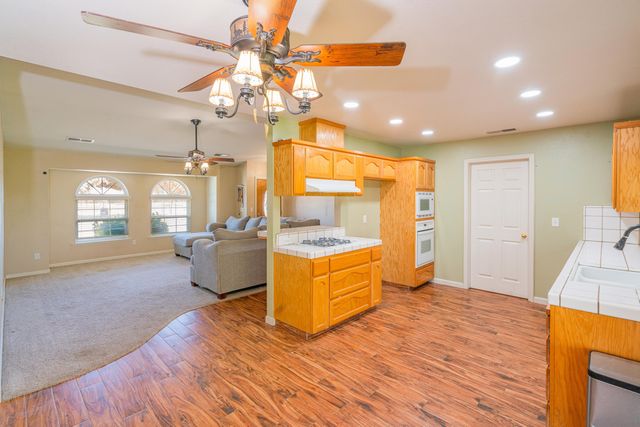 36705 144 Road, Visalia, CA 93292