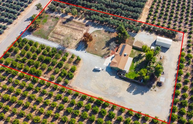 36705 144 Road, Visalia, CA 93292