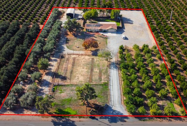 36705 144 Road, Visalia, CA 93292