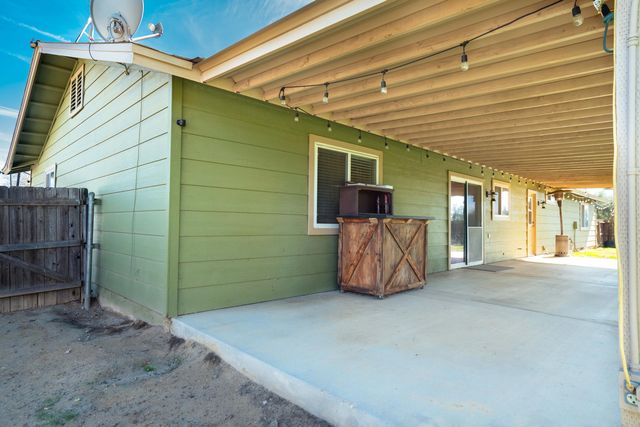 36705 144 Road, Visalia, CA 93292