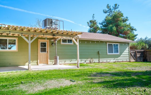 36705 144 Road, Visalia, CA 93292