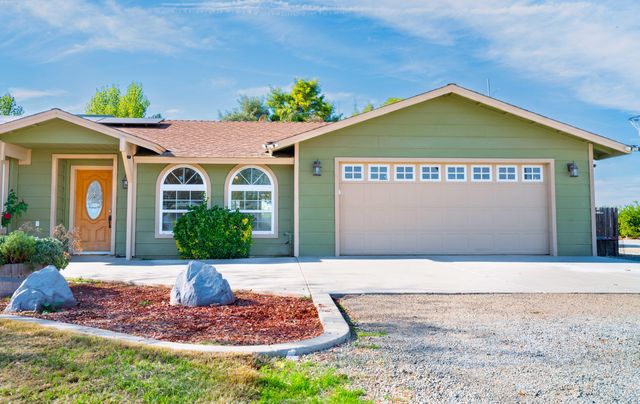 36705 144 Road, Visalia, CA 93292