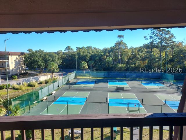 40 Folly Field Rd Apt E17, Hilton Head Island, SC 29928