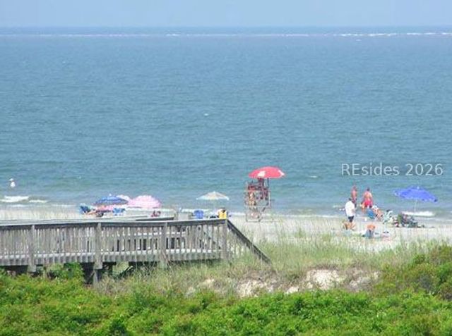 40 Folly Field Rd Apt E17, Hilton Head Island, SC 29928