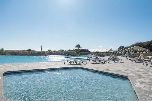 40 Folly Field Rd Apt E17, Hilton Head Island, SC 29928