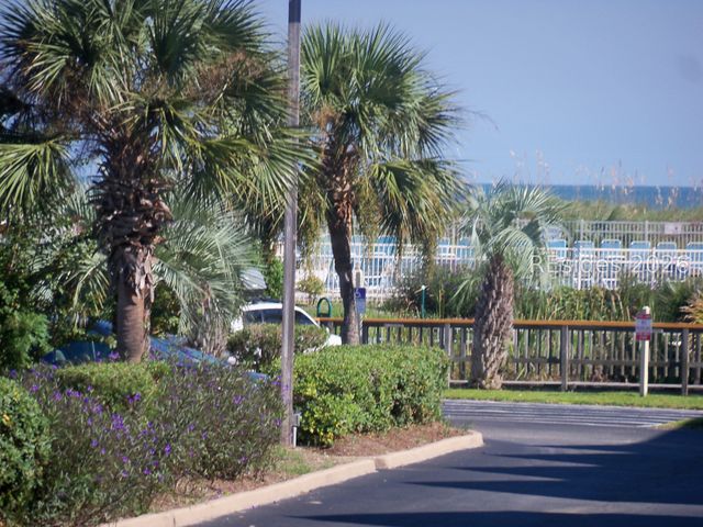 40 Folly Field Rd Apt E17, Hilton Head Island, SC 29928