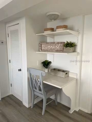 40 Folly Field Rd Apt E17, Hilton Head Island, SC 29928