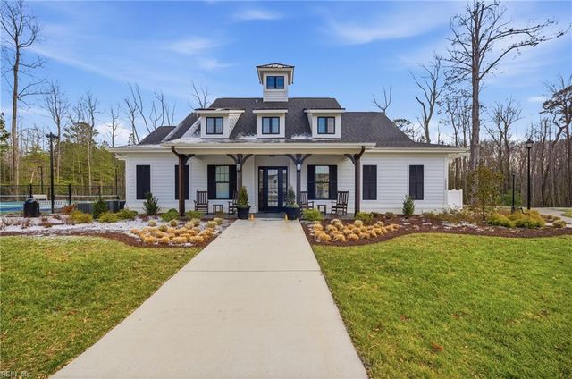 2104 Mainsail DR, Carrollton, VA 23314