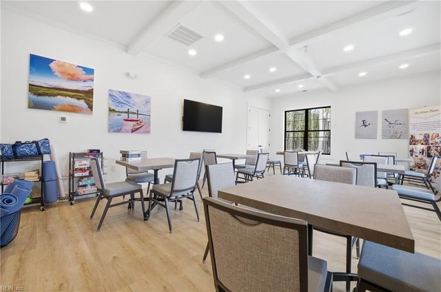 2104 Mainsail DR, Carrollton, VA 23314