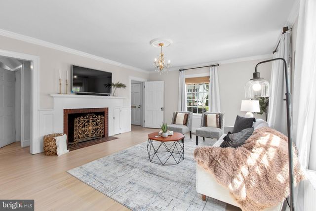 1217 BRENT ST, Fredericksburg, VA 22401