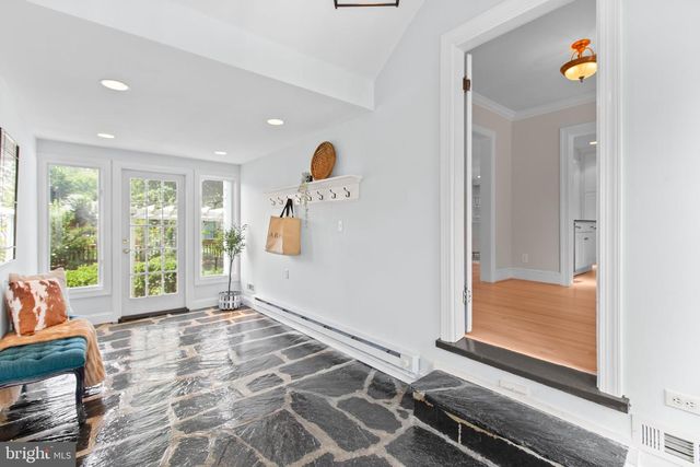 1217 BRENT ST, Fredericksburg, VA 22401
