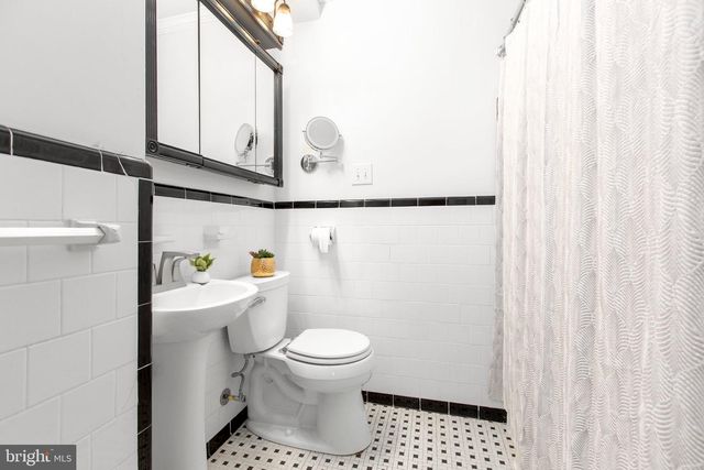 1217 BRENT ST, Fredericksburg, VA 22401