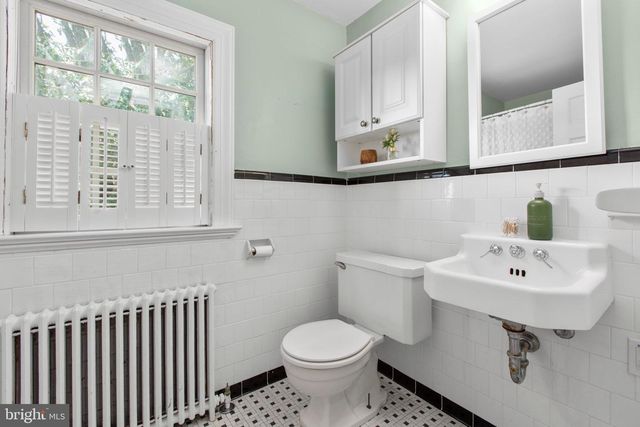 1217 BRENT ST, Fredericksburg, VA 22401