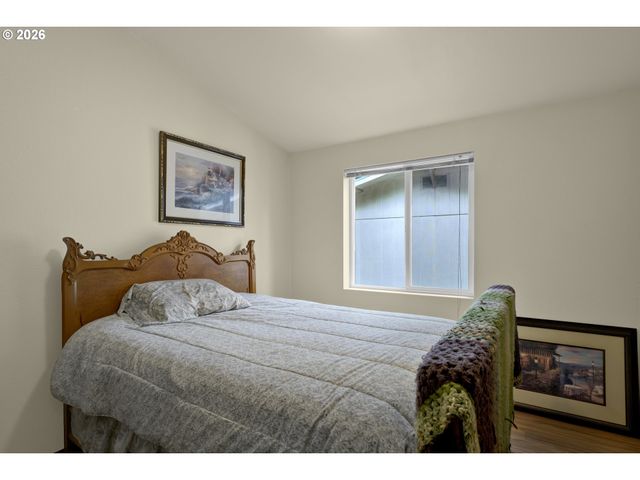 90 OUTER Dr, Florence, OR 97439