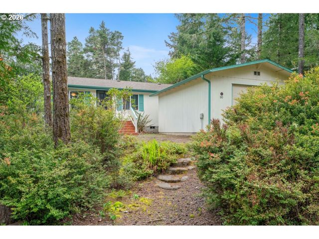 90 OUTER Dr, Florence, OR 97439