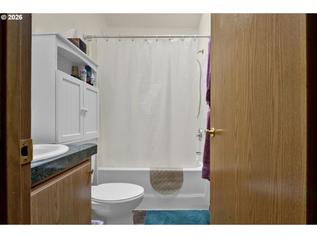 90 OUTER Dr, Florence, OR 97439