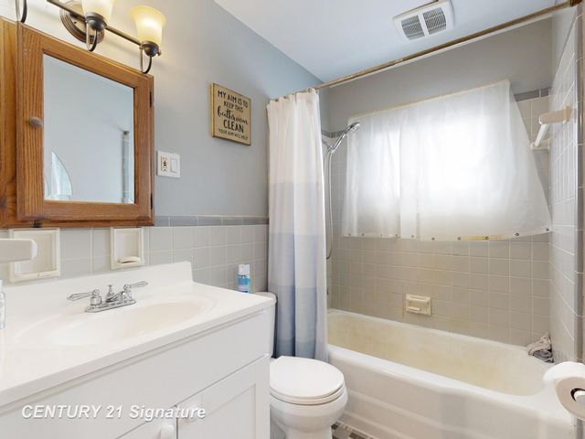 11345 Potter Road, Flushing, MI 48433