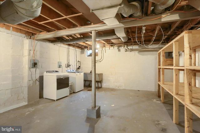 3 HIGHLAND DR, Camp Hill, PA 17011