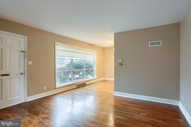 3 HIGHLAND DR, Camp Hill, PA 17011