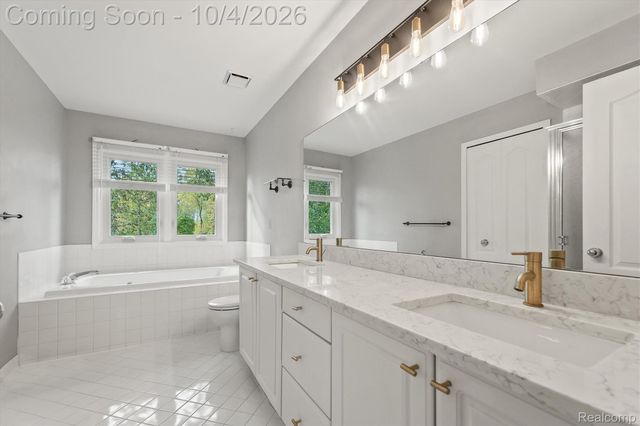4126 Villager Drive, Orion Charter Township, MI 48359