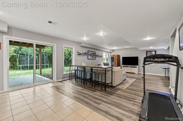 4126 Villager Drive, Orion Charter Township, MI 48359