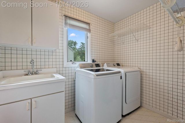 4126 Villager Drive, Orion Charter Township, MI 48359