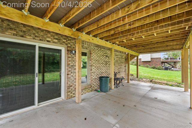 4126 Villager Drive, Orion Charter Township, MI 48359