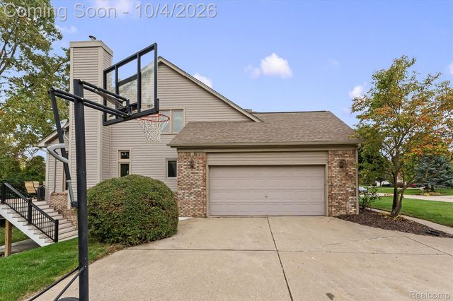 4126 Villager Drive, Orion Charter Township, MI 48359