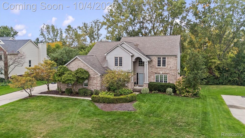 4126 Villager Drive, Orion Charter Township, MI 48359