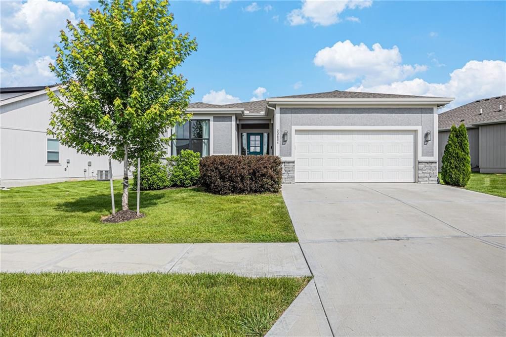 20854 W 190th Place, Spring Hill, KS 66083