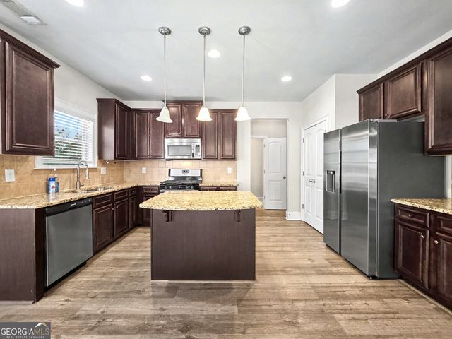 21 Cleburne Place, Acworth, GA 30101