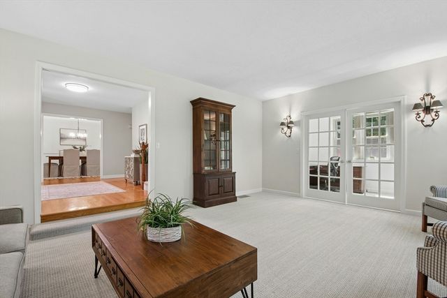 12 Dicarlo Rd, Hopkinton, MA 01748