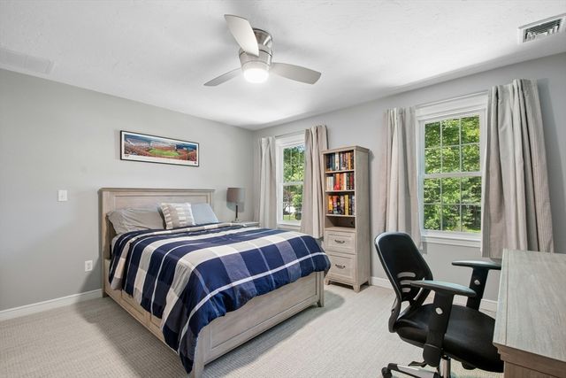 12 Dicarlo Rd, Hopkinton, MA 01748