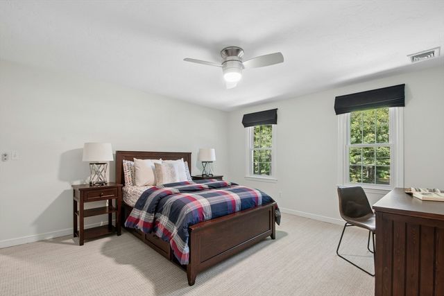 12 Dicarlo Rd, Hopkinton, MA 01748