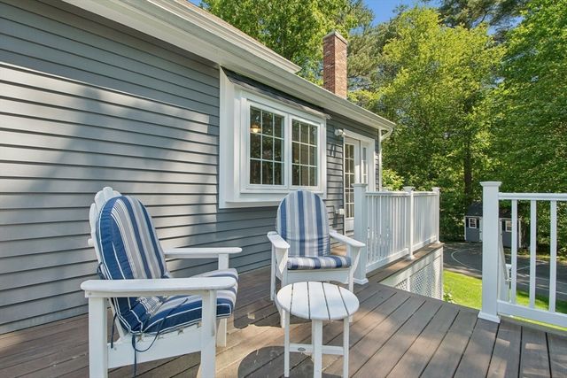 12 Dicarlo Rd, Hopkinton, MA 01748