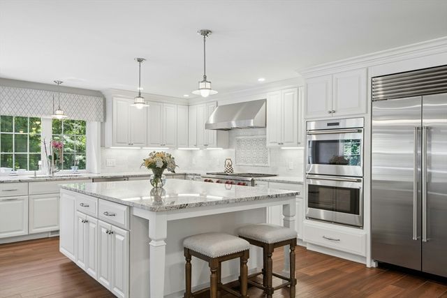 12 Dicarlo Rd, Hopkinton, MA 01748