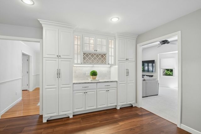 12 Dicarlo Rd, Hopkinton, MA 01748