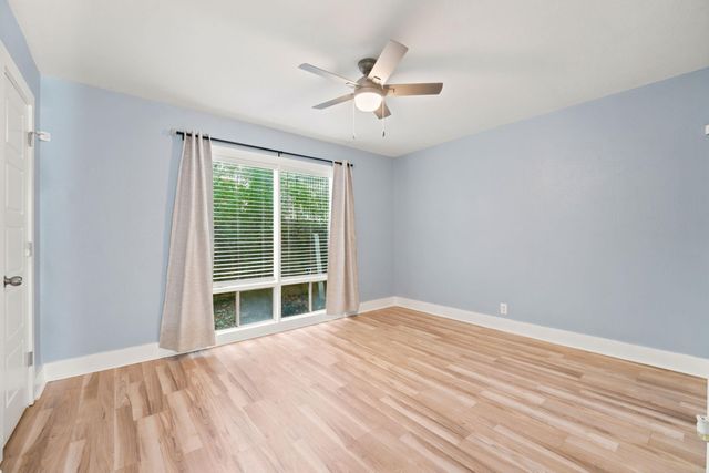 5332 Balcones DR B, Austin, TX 78731