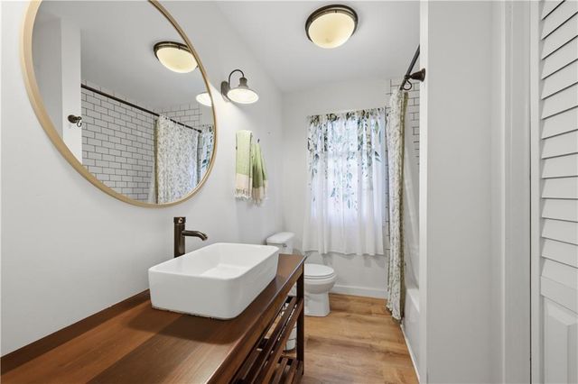 806 Galveston Drive, Liberty, MO 64068