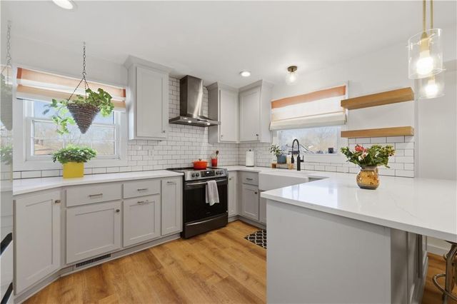 806 Galveston Drive, Liberty, MO 64068