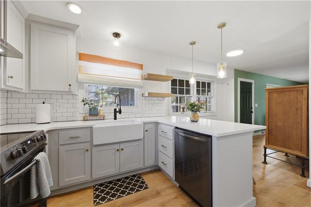 806 Galveston Drive, Liberty, MO 64068