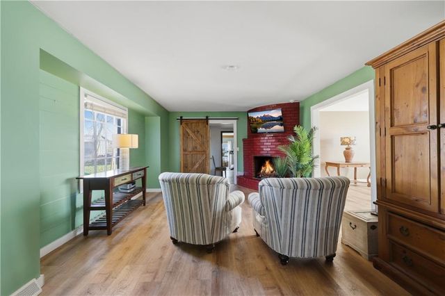 806 Galveston Drive, Liberty, MO 64068