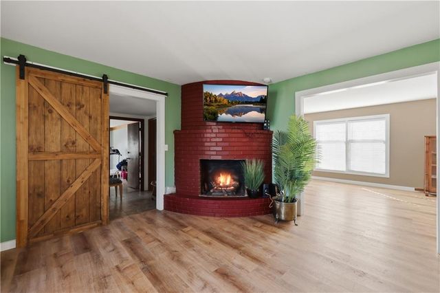 806 Galveston Drive, Liberty, MO 64068