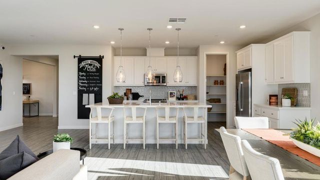 3230 Oak Trail Drive, Manteca, CA 95337